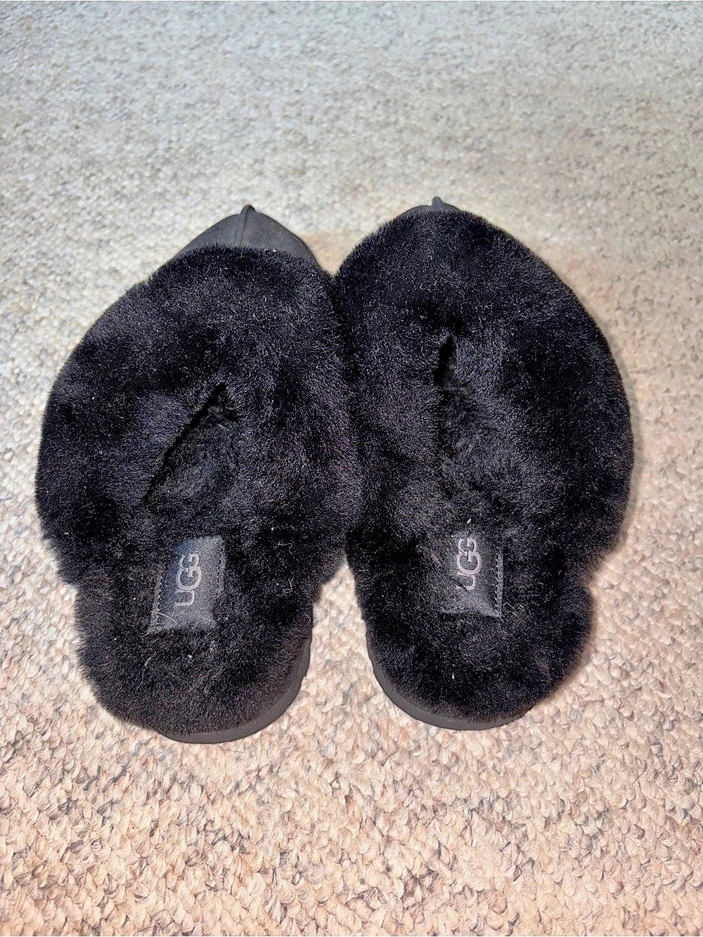UGG Disquette Slipper Black Fur Slippers US 7 - Picture 2 of 4